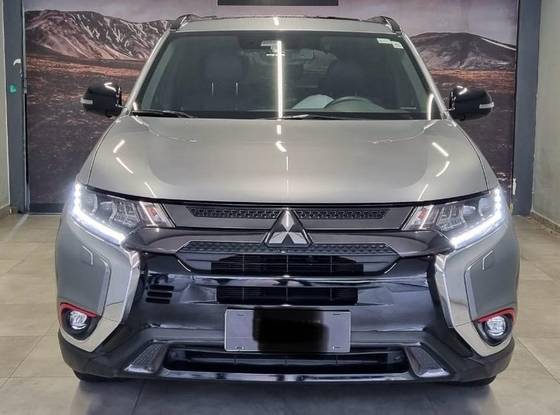 MITSUBISHI OUTLANDER 3.0 MIVEC V6 GASOLINA HPE-S BLACK EDITION AWD AUTOMÁTICO